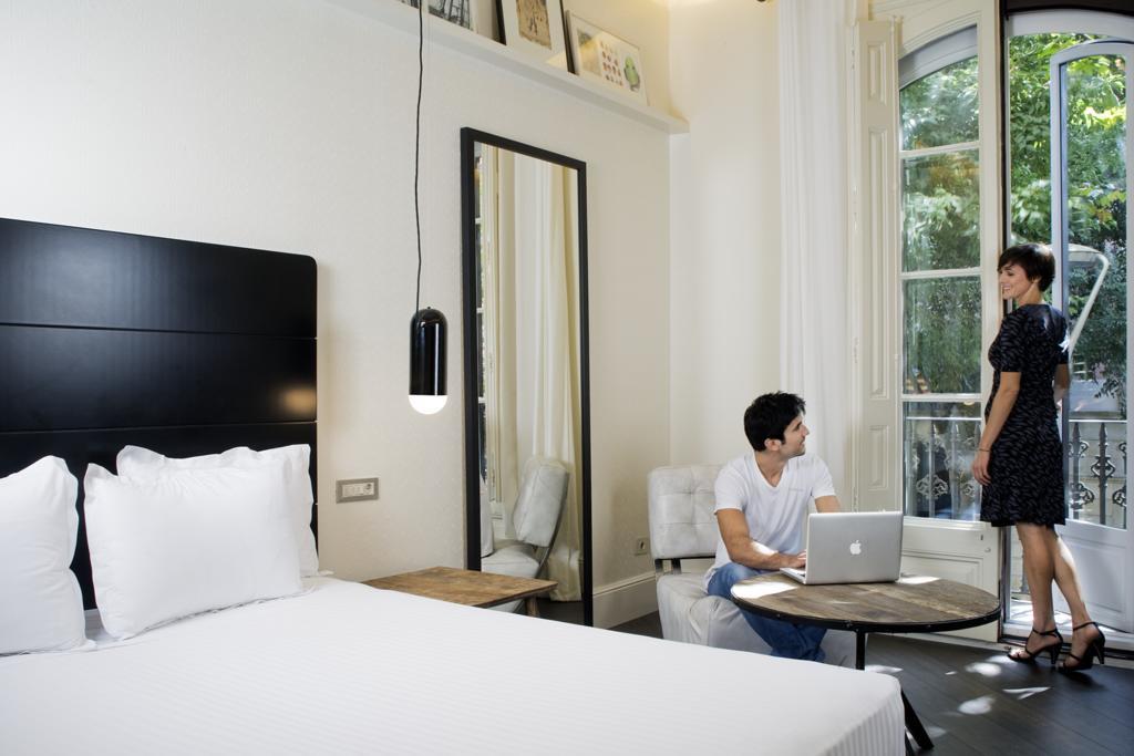 Praktik Garden Hotel Barcelona Luaran gambar