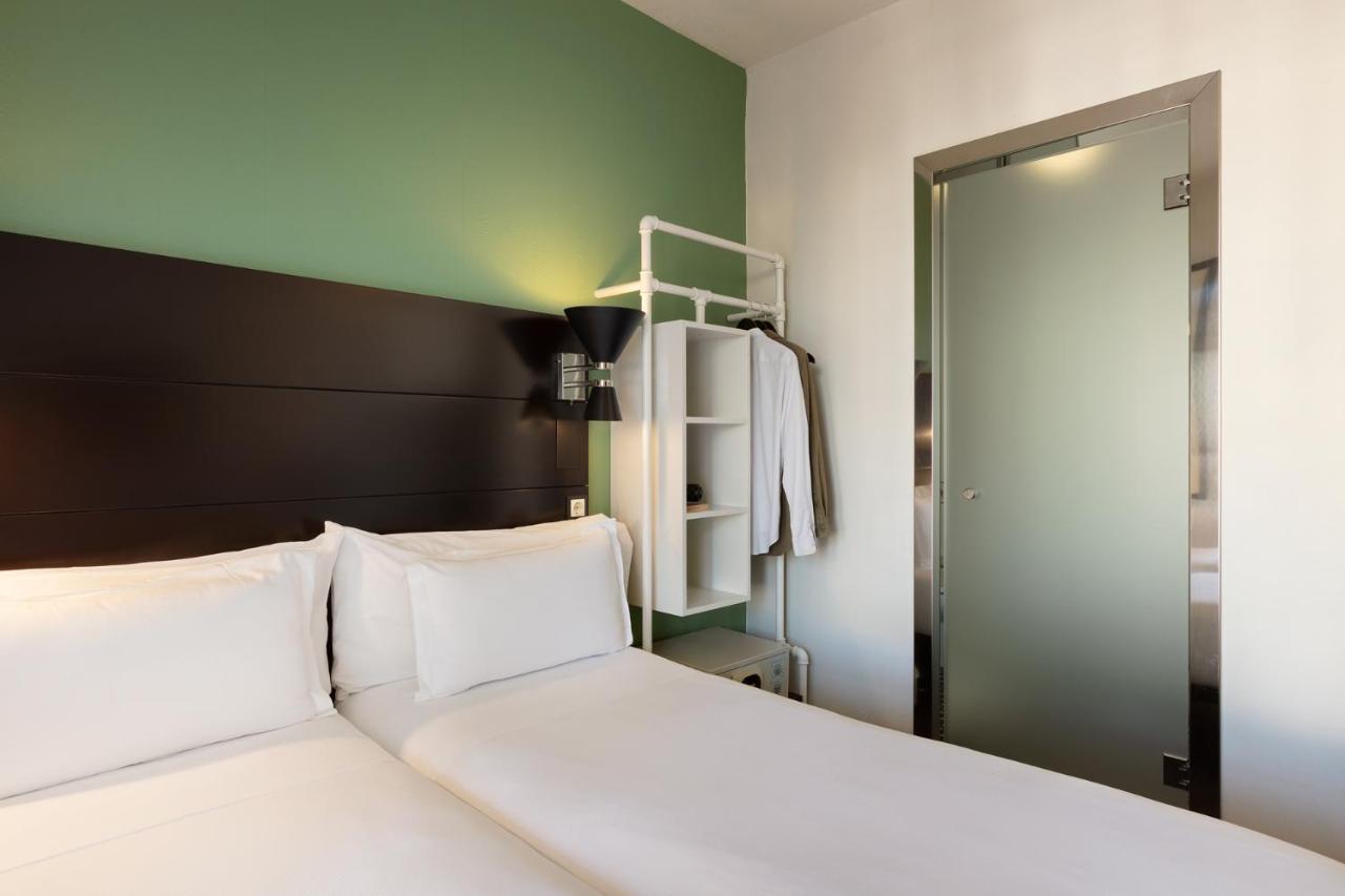 Praktik Garden Hotel Barcelona Luaran gambar