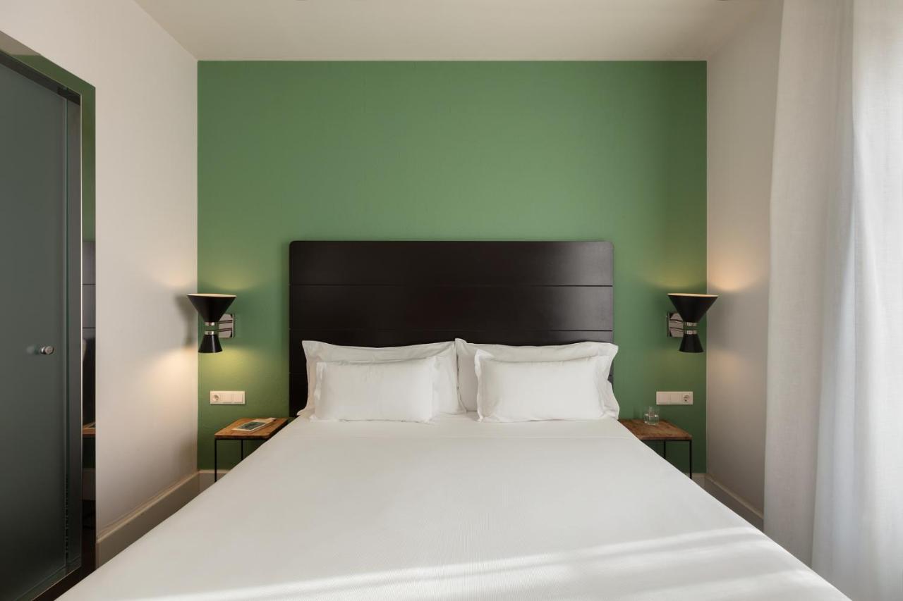 Praktik Garden Hotel Barcelona Luaran gambar