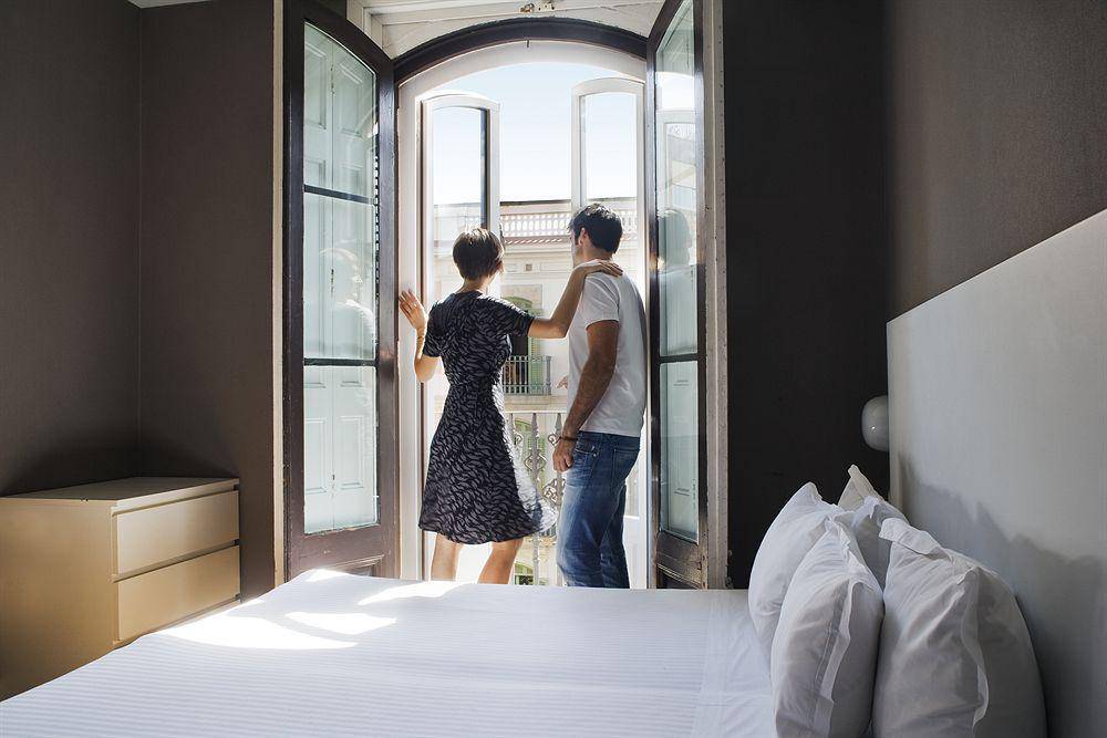 Praktik Garden Hotel Barcelona Luaran gambar